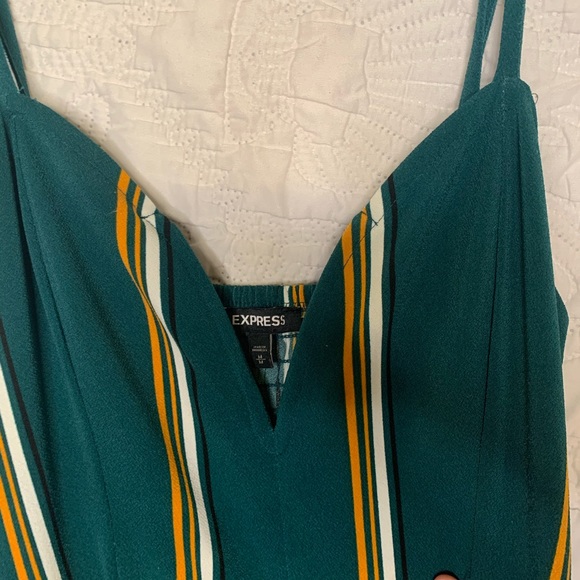 Express Green Jumpsuit - Picture 5 of 5